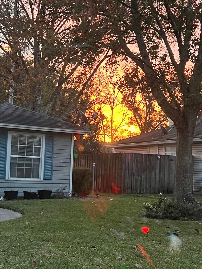 Foto del edificio - 11097 Barbizon Cir E