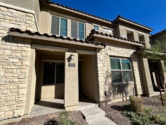 Building Photo - 740 E Lark St