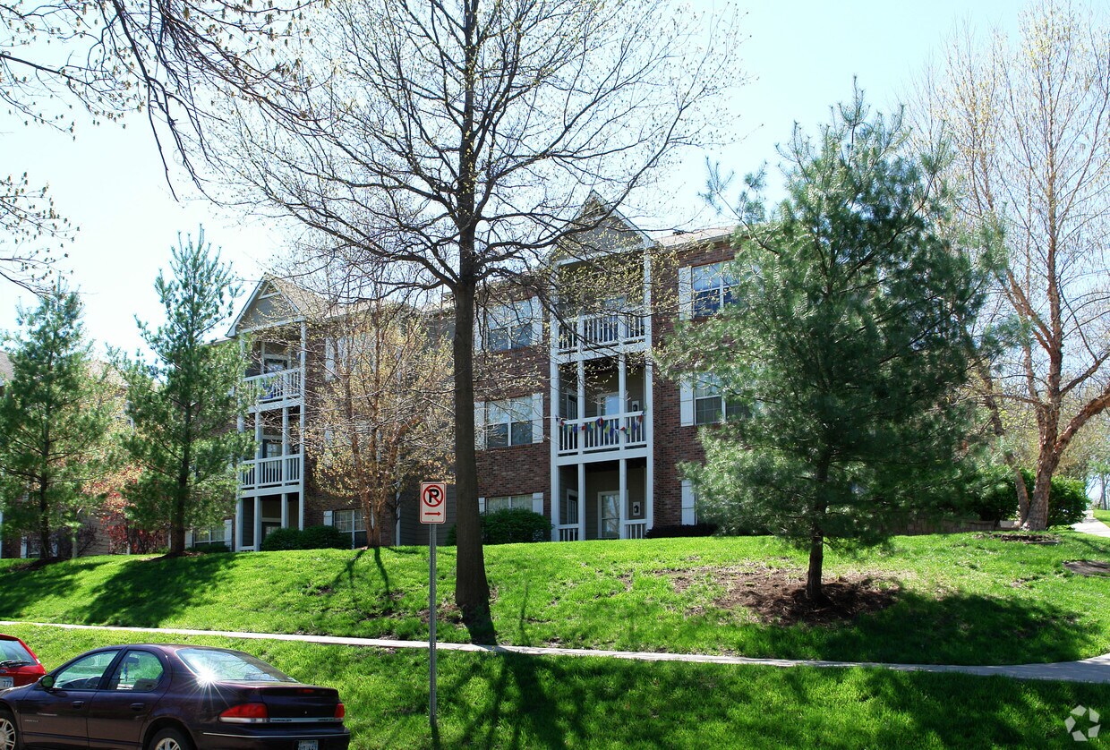 Hawker Apartments Rentals Lawrence, KS