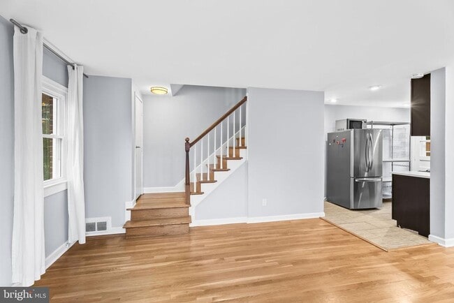 Building Photo - 4332 Utica Ave