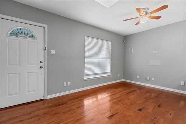 Foto del edificio - 4320 Woodcrest Ln