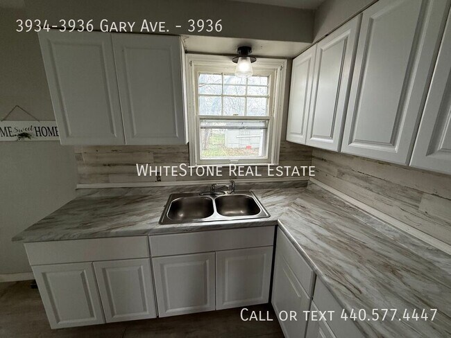 Foto del edificio - 3934-3936 Gary Ave.-3936