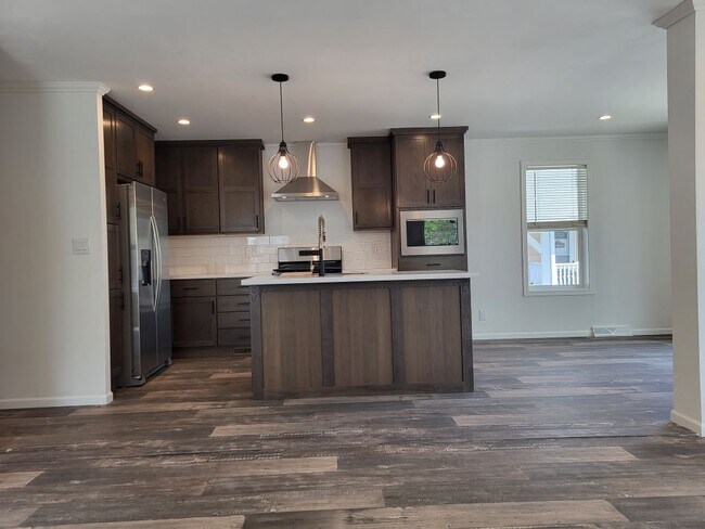 Foto del edificio - 1116 Candlewood Rd