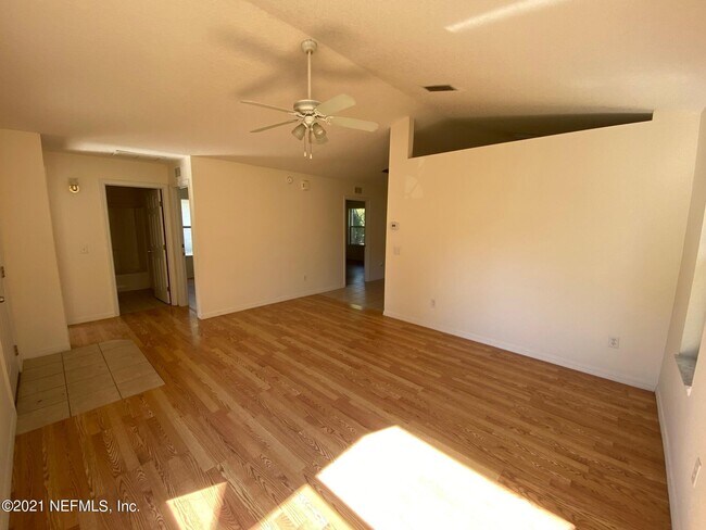 Foto del edificio - 908 Helen St