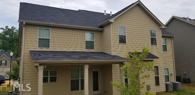 Building Photo - 705 Emporia Loop