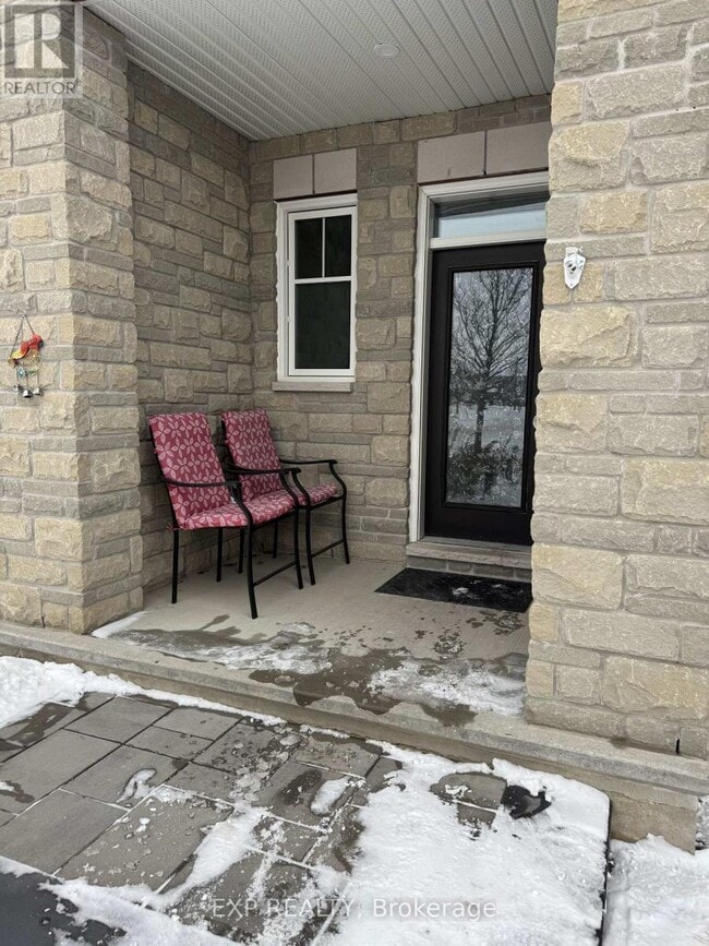 Building Photo - 231 Brambling Way