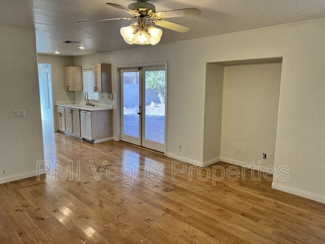 Building Photo - 3685 Julius Ct