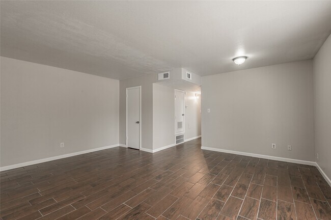 Foto del edificio - 818 University Ave