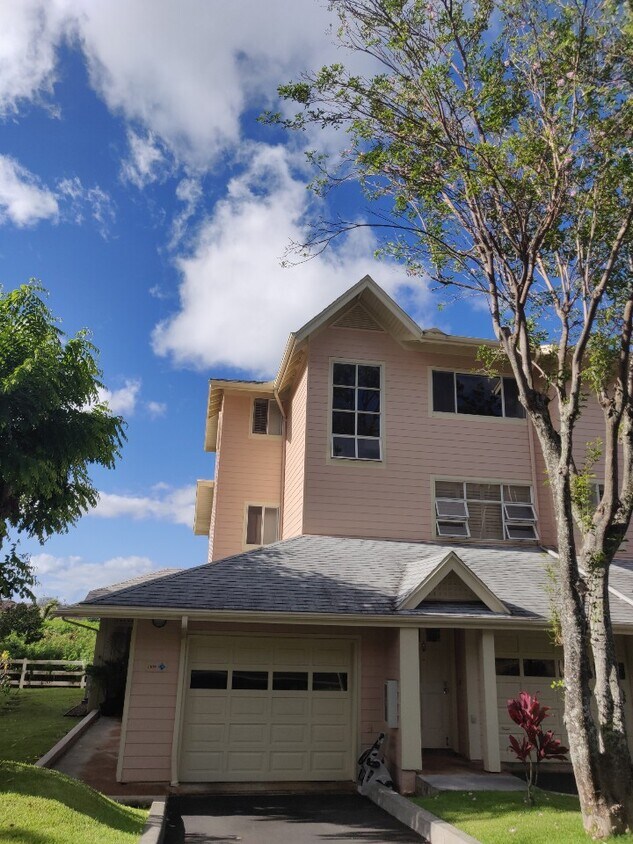 Primary Photo - 1309 Moanalualani Way