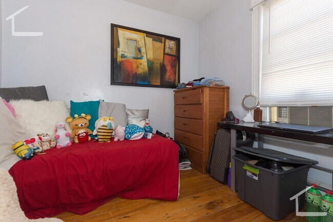Foto del edificio - 244 Hillside St