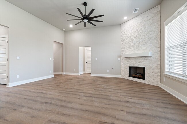 Foto del edificio - 7006 SW Orange Ave