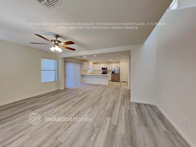 Building Photo - 5853 E Hoover Ave