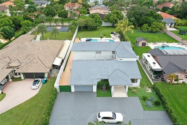 Building Photo - 13815 SW 38th St