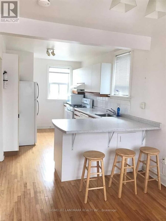 Photo du bâtiment - 15 Craigmore Crescent