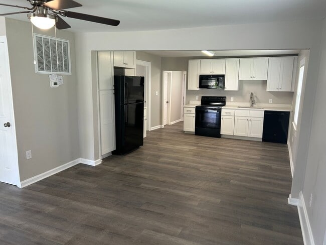 Foto del edificio - 412 W Twenty-Seventh St