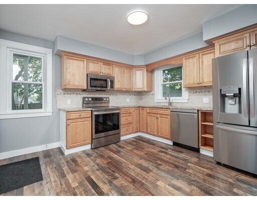 Foto del edificio - 82 Gardner St