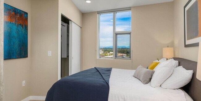 Foto del edificio - 1100 112th Ave NE