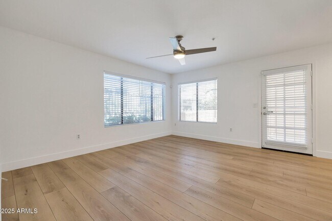 Foto del edificio - 9990 N Scottsdale Rd