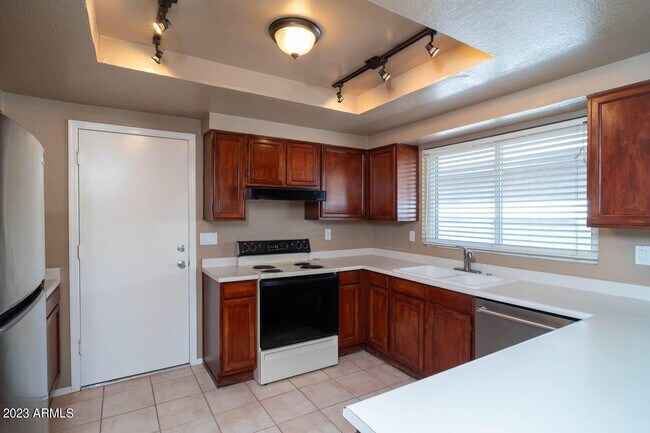 Foto del edificio - 19601 N 43rd Dr