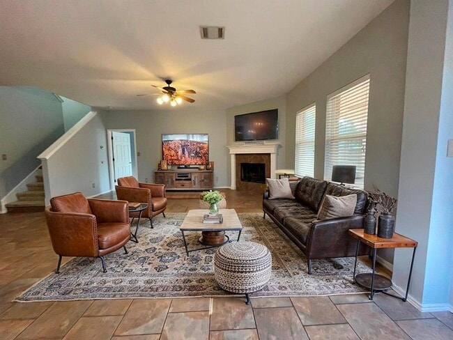 Building Photo - 9432 Castle Pines Dr