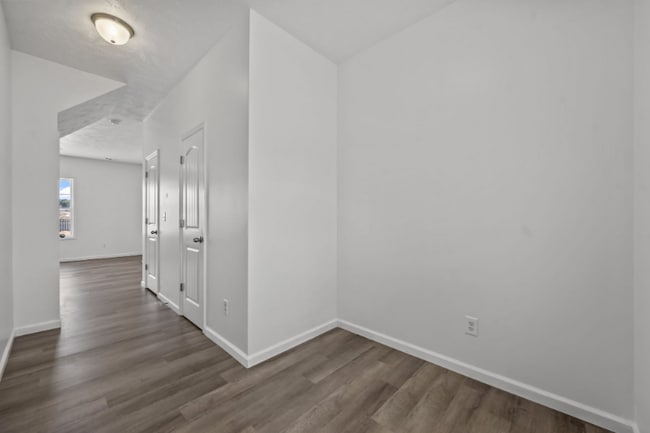 Building Photo - 209 Trophy Ridge Dr