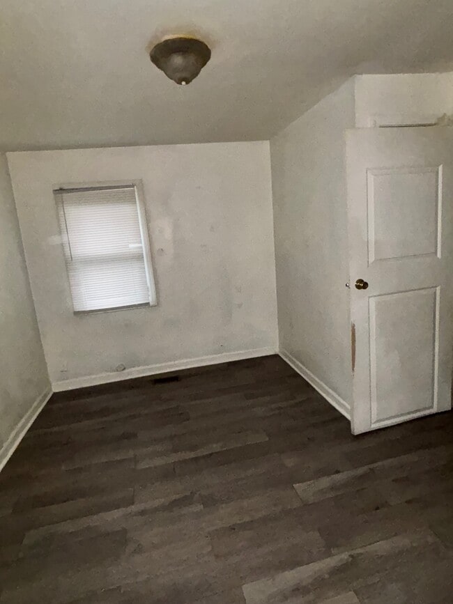 Foto del edificio - 5244 E 27th St