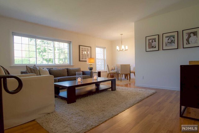 Foto del edificio - 27-33-33 Corsa Terrace