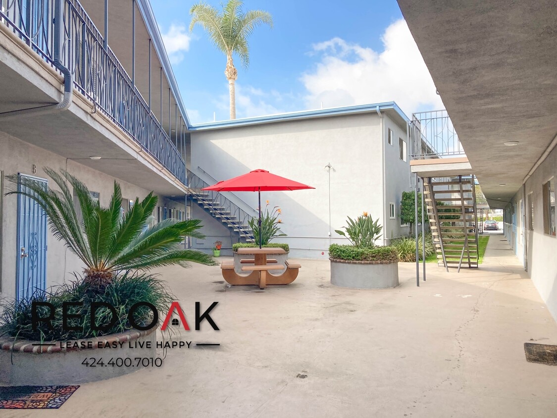 Primary Photo - 12520 Lakewood Blvd