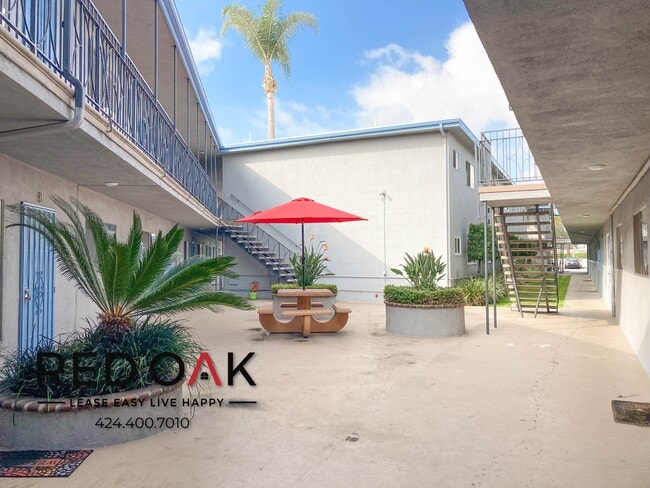 Building Photo - 12520 Lakewood Blvd