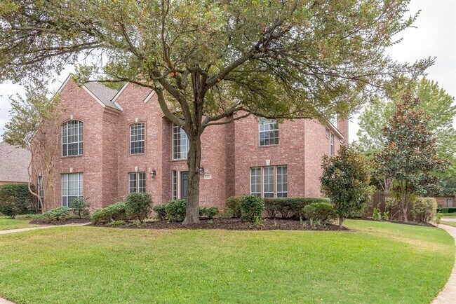Building Photo - 300 Waterford Ct
