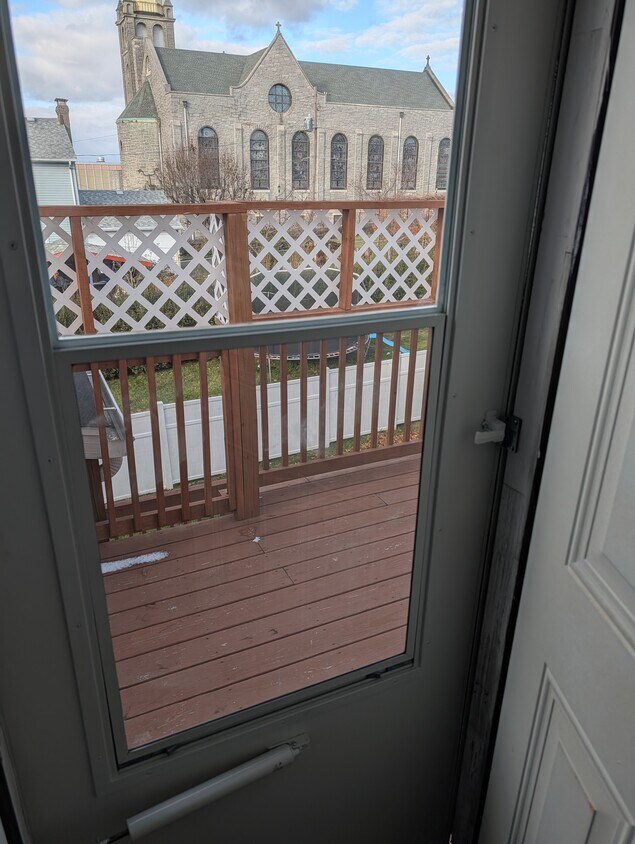 Foto principal - 319 W 11th St