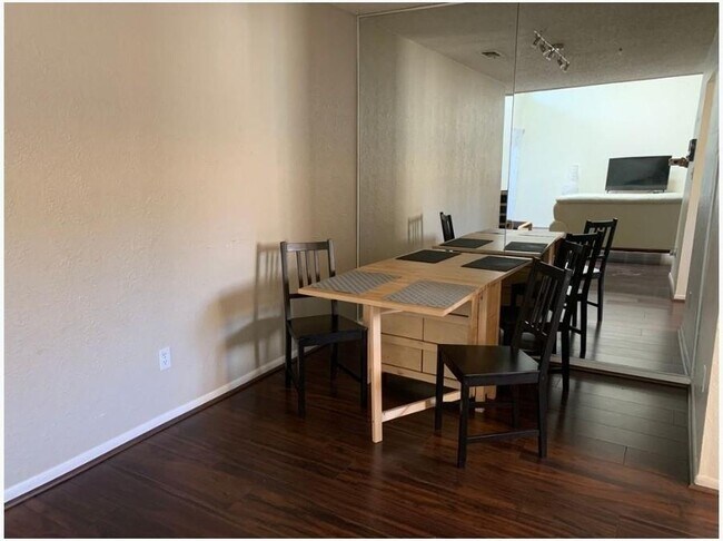 Foto del edificio - 9834 Amberton Pkwy