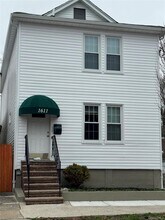 Building Photo - 1611 Research Ave