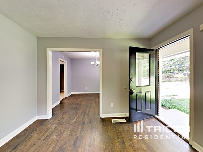 Building Photo - 4956 Sweet Valley Rd SW