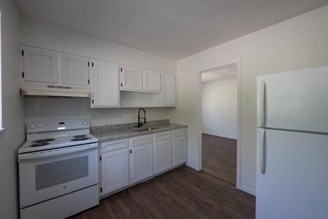 Foto del edificio - 920 Highland Ave