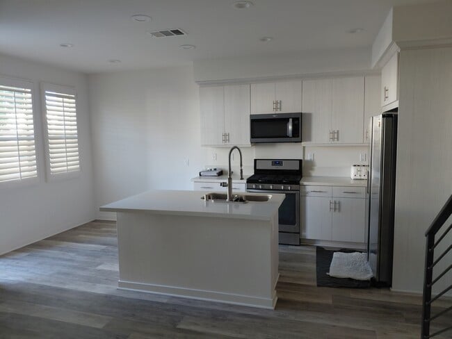 Building Photo - 2040 Quartet Loop