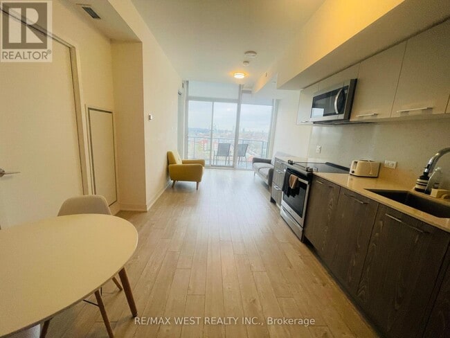 Building Photo - 30 Baseball Pl