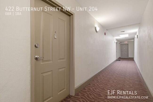 Foto del edificio - 422 Butternut St NW