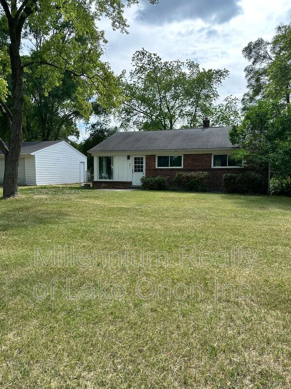 Building Photo - 4811 Summerhill Dr