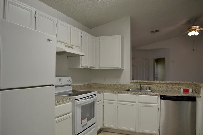 Building Photo - 7743 Ellis Dr