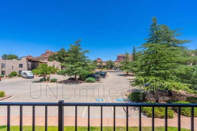 Building Photo - 65 Verde Valley School Rd