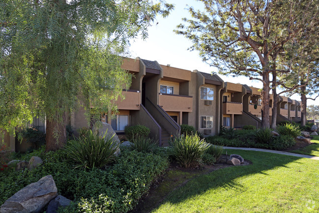 Building Photo - Scripps Poway Villas