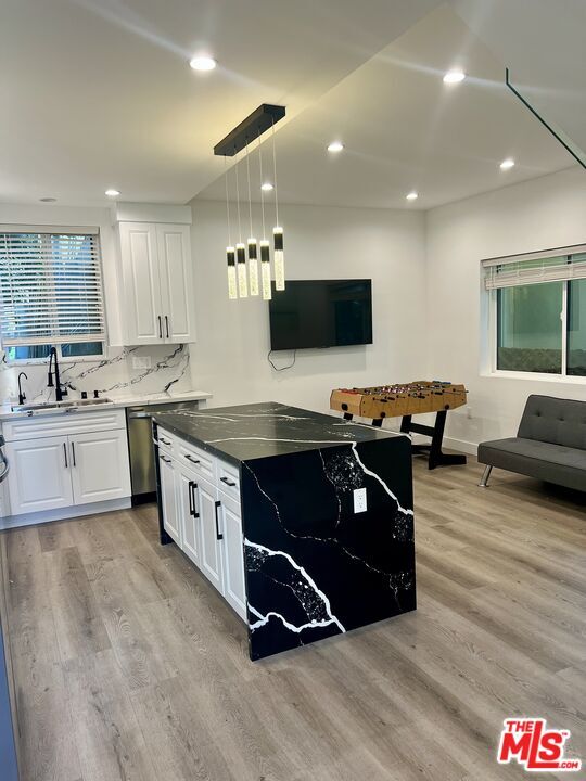 Foto del edificio - 8854 Cashio St