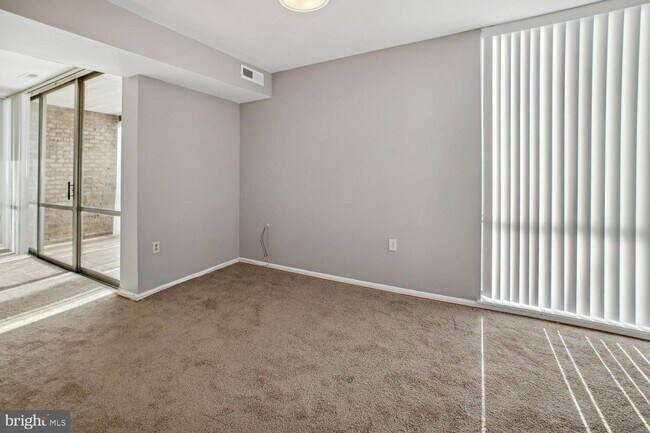 Foto del edificio - 8693 Greenbelt Rd
