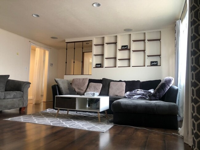 Foto del edificio - New home ready to rent !