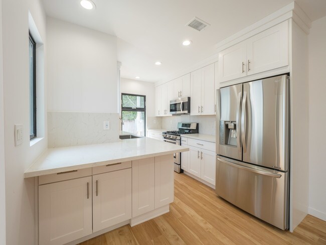 Fotografía del edificio - 10618 Ayres Ave