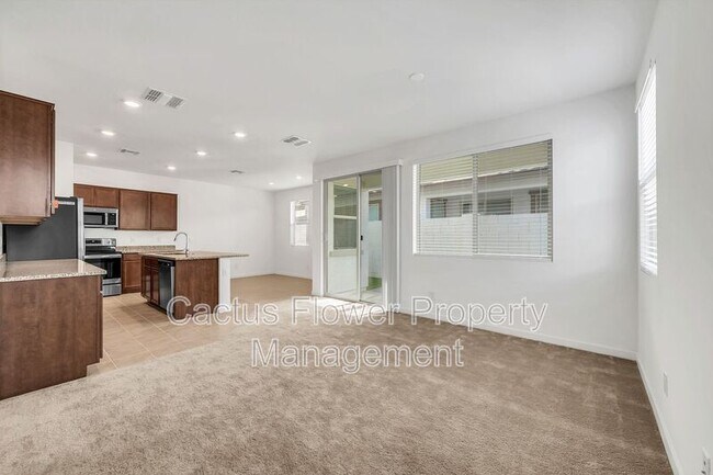 Foto del edificio - 9850 E Tamery Ave