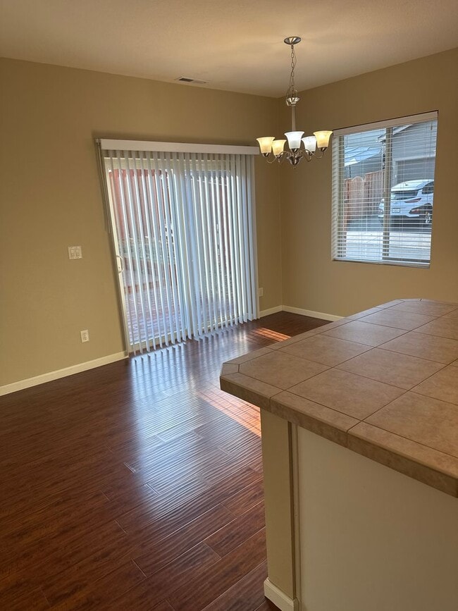 Foto del edificio - ? Beautiful 4-Bed, 3-Bath North Albany Hom...