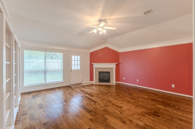 Foto del edificio - 6618 Trenton Lake Ln