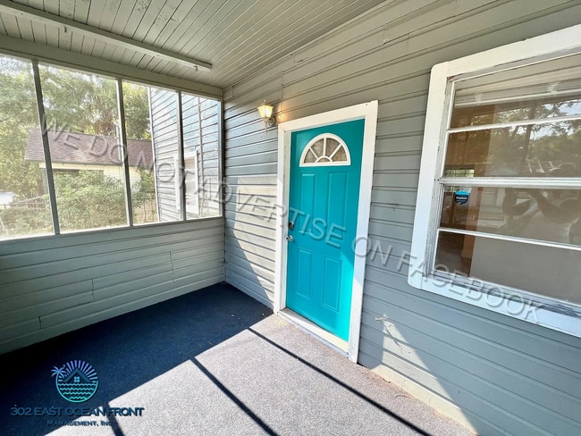 Foto del edificio - Amazing 4 bedroom / 1 bathroom home availa...